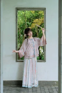 Modern Elegance in YiTuYu Art Language Vol.7341 Sai De Guo Xi Li Ma - image 9