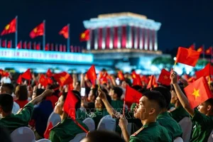 General Secretary To Lam Attends the 'Under the Glorious Flag' Political Art Program in Vietnam - image 12