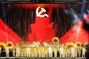 General Secretary To Lam Attends the 'Under the Glorious Flag' Political Art Program in Vietnam - image 9
