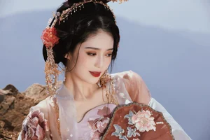 Exquisite Portraiture in YiTuYu Art Language Vol.4296 with Chen Luo Jin - image 14