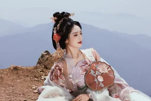 Exquisite Portraiture in YiTuYu Art Language Vol.4296 with Chen Luo Jin - image 10