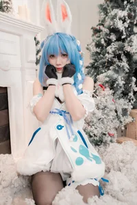 Enchanting Winter Magic with PoppaChan as Usada Pekora - image 3