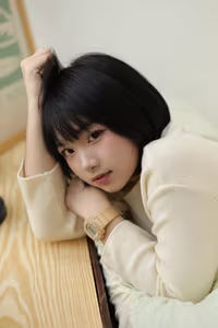 VGU No.160: Discover the Pure Beauty of a Short-Haired Girl in a Captivating Portrait - image 1