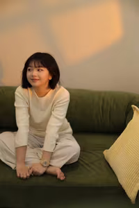 VGU No.160: Discover the Pure Beauty of a Short-Haired Girl in a Captivating Portrait - image 5