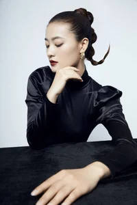 YiTuYu Art Language Vol.5748 Featuring Zhou Xu Xu - Elegant Portrait Photography Collection - image 4
