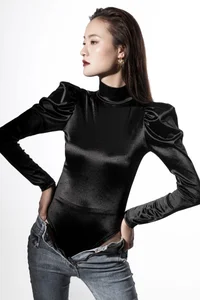 YiTuYu Art Language Vol.5748 Featuring Zhou Xu Xu - Elegant Portrait Photography Collection - image 7
