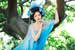 Stunning Portrait Photography: Mao Zi Zi in YiTuYu Art Language Vol.8261 - Aesthetic Fashion and Artistic Style Inspiration - image 4