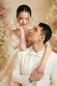 Midu’s Stunning Floral-Inspired Wedding Photos: A Masterclass in Romantic Bridal Elegance and Celebrity Style - image 3