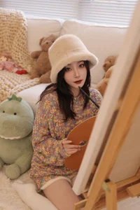 YiTuYu Art Language Vol.6525: Modern Urban Portraits with Xiao Xuan - image 3
