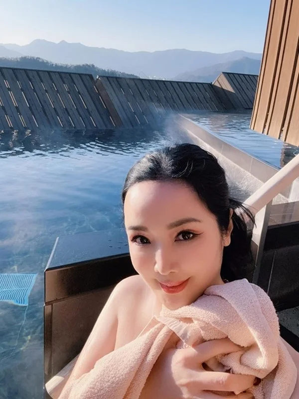 Giang My Captivates Fans with Stunning and Ageless Beauty in Latest Appearance
