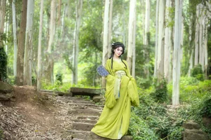 Artistic Expressions: Miao Su Su in YiTuYu Art Language Vol.7320 - image 41