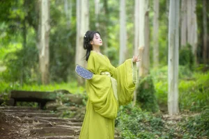 Artistic Expressions: Miao Su Su in YiTuYu Art Language Vol.7320 - image 32