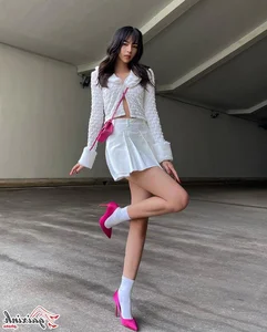 Phi Phuong Anh Showcases Stunning Bikini Style and Fitness at Age 25 - image 20