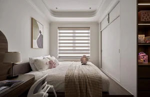 Neoclassical Elegance in a 3m Alley: A Masterpiece of Small-Space Luxury Architecture - image 0