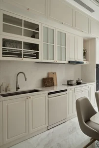 Neoclassical Elegance in a 3m Alley: A Masterpiece of Small-Space Luxury Architecture - image 34