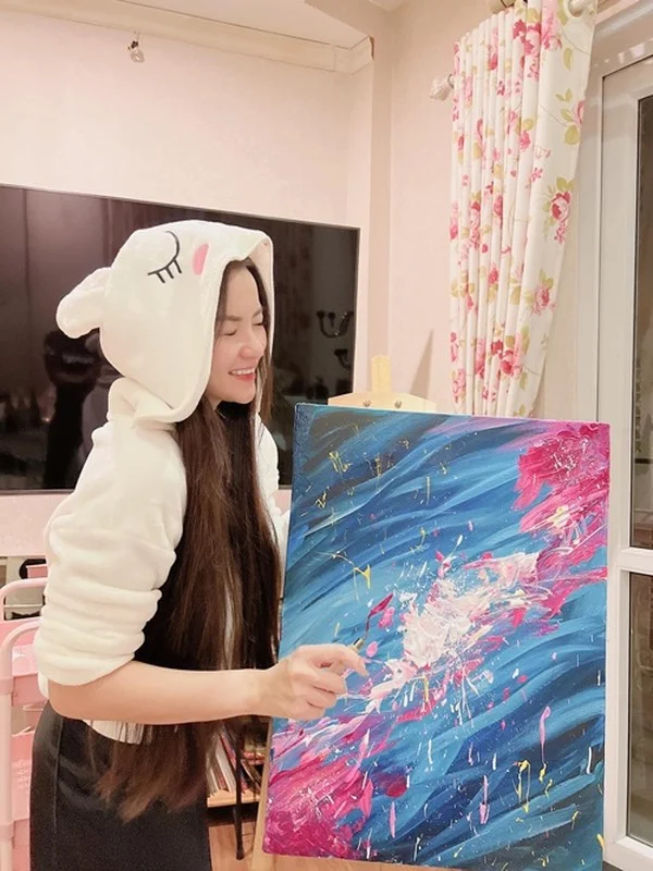 Style and Confidence: The Fashion Evolution and Empowering Lifestyle of Huynh Minh Thuy