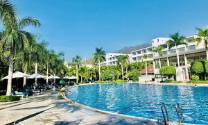 Top 10 Most Popular Luxury Resorts for Premium Holiday Getaways and Relaxation - image 7
