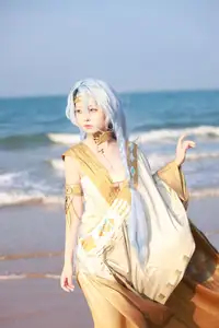 Coser G44 Won't Get Hurt Shines as Reverse: 1999 Character 37 on a Sunny Beach - image 16
