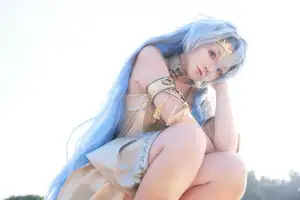 Coser G44 Won't Get Hurt Shines as Reverse: 1999 Character 37 on a Sunny Beach - image 10