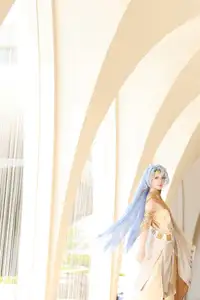 Coser G44 Won't Get Hurt Shines as Reverse: 1999 Character 37 on a Sunny Beach - image 1