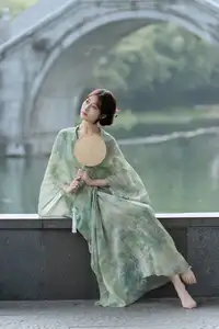 Xiao He's Ethereal Beauty by the Water: A Poetic Glimpse into YiTuYu Vol.8571's Traditional Charm - image 18