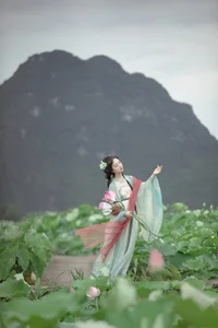 Art Language Vol.4783 featuring Qiu Da Da - Elegant Portrait Photography Gallery - image 7