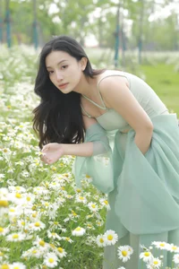 YiTuYu Art Language Vol.7001: Exquisite Visual Artistry with Model Jing Zi Jinns - image 25