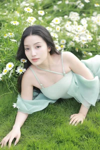 YiTuYu Art Language Vol.7001: Exquisite Visual Artistry with Model Jing Zi Jinns - image 22