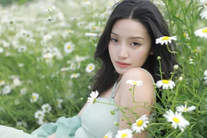 YiTuYu Art Language Vol.7001: Exquisite Visual Artistry with Model Jing Zi Jinns - image 19