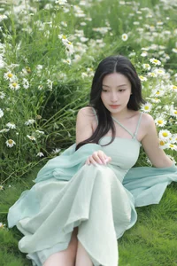 YiTuYu Art Language Vol.7001: Exquisite Visual Artistry with Model Jing Zi Jinns - image 6