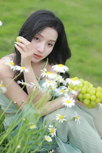 YiTuYu Art Language Vol.7001: Exquisite Visual Artistry with Model Jing Zi Jinns - image 15