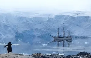 Life at the Edge: Working in a Museum at the South Pole - image 5