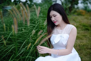 VGU No.159: Radiant Smile & Pristine Beauty Amidst a Vibrant Blooming Garden - image 8