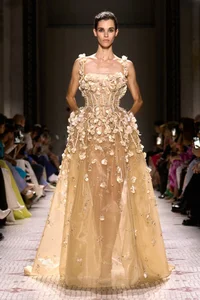 Elegance Unveiled: The Most Stunning Luxury Gowns and Haute Couture Masterpieces from Paris Fashion Week - image 4