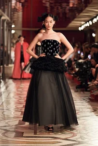 Elegance Unveiled: The Most Stunning Luxury Gowns and Haute Couture Masterpieces from Paris Fashion Week - image 1