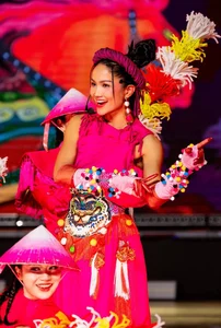 H'Hen Niê’s Masterclass in Colorful Fashion: Exploring the Miss Universe Star’s Vibrant Style - image 6