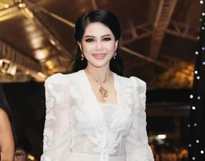 The Timeless Elegance of Vietnam's Renowned Female CEO Le Hong Thuy Tien - image 8