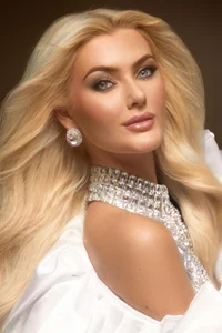 The Doll-Like Beauty of the New Miss Universe: A Visual Tribute - image 2