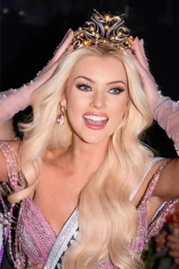 The Doll-Like Beauty of the New Miss Universe: A Visual Tribute - image 1
