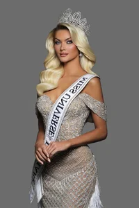 The Doll-Like Beauty of the New Miss Universe: A Visual Tribute - image 7