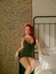 SOYOUNG In The Hotel: Discover Her Alluring Beauty and Emotion (59P) - image 1