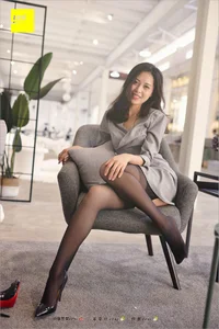 Professional Elegance: Exploring the IESS 255 Collection Featuring Manager Qiu - image 9