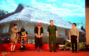 Dong Bac Corporation Hosts Vibrant Mass Arts Festival Celebrating Worker Community - image 1