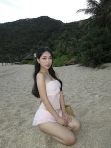 The Post-Partum Glow: Mai Ha Trang, Wife of Ha Duc Chinh, Shines with Beauty - image 1
