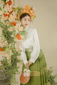 Intimate Artistry in YiTuYu Art Language Vol.6332 with Juan Juan - image 0