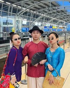 Urban Style and Modern Transit: Trendy Fashion Check-in at Ben Thanh Metro - image 4