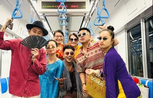 Urban Style and Modern Transit: Trendy Fashion Check-in at Ben Thanh Metro - image 3