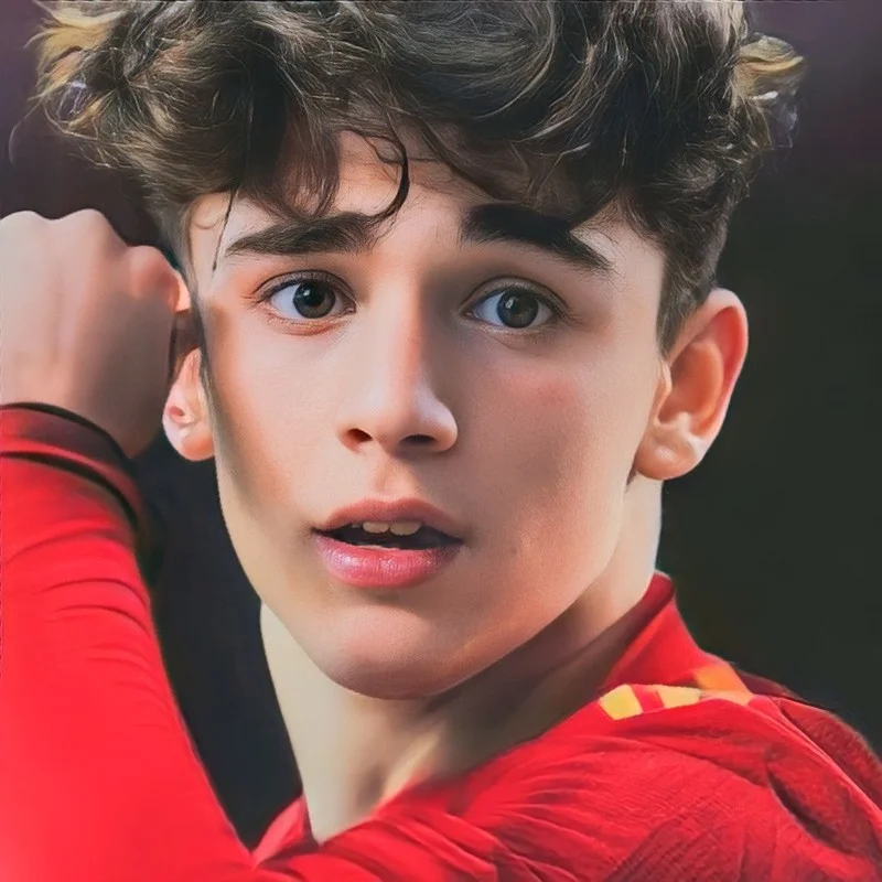 Iconic Handsome Footballers of World Cup 2022: Reliving the Viral Heartthrobs