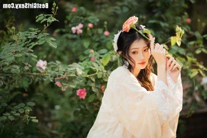 YiTuYu Art Language Vol.4063: Featuring the Graceful Liu Liu Yang Liu Liu - image 10