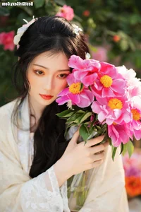 YiTuYu Art Language Vol.4063: Featuring the Graceful Liu Liu Yang Liu Liu - image 7